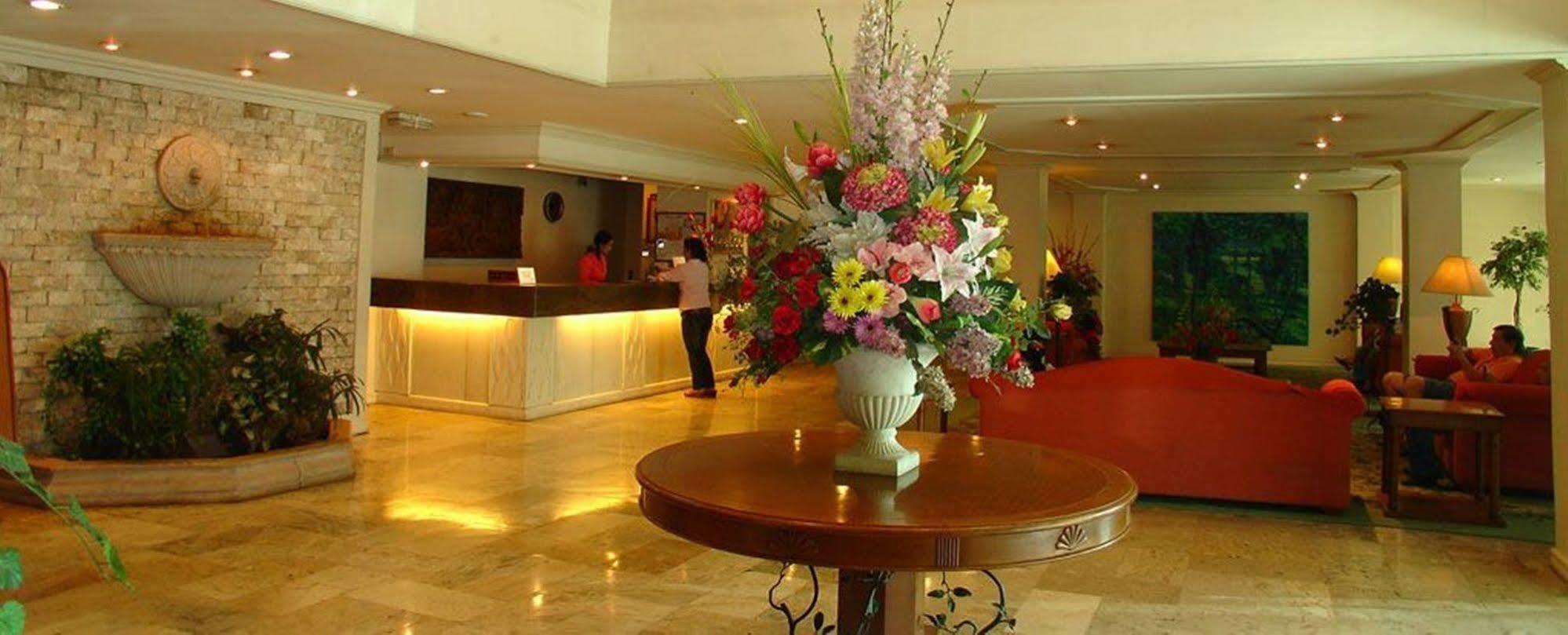 โรงแรมดีลักซ์ คากายันเดโอโร ภายนอก รูปภาพ